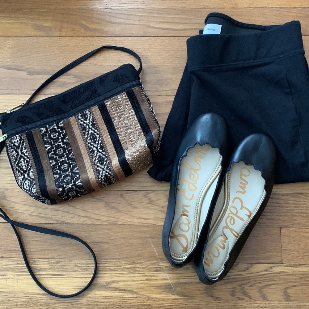 👜 Danny K of Beverly Hills brown/black fabric purse with adjustable strap. - Picture 2 of 11